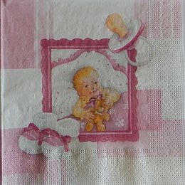 9726. Малыш с мишкой на розовом